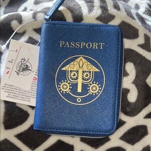 FLASH SALE Disney Parks Exclusive Passport Holder